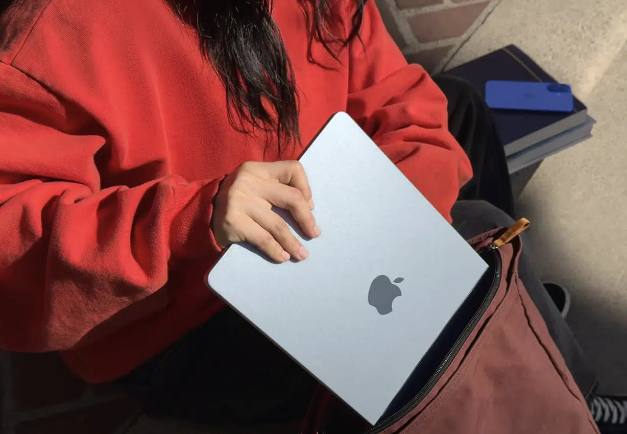 Зачем брать новый MacBook Air на M4? Этот ультрабук еще и подешевел