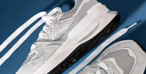 Эти китайские кроссовки – альтернатива Nike. Обувь от легендарного гимнаста дешевеет на Яндекс Маркете