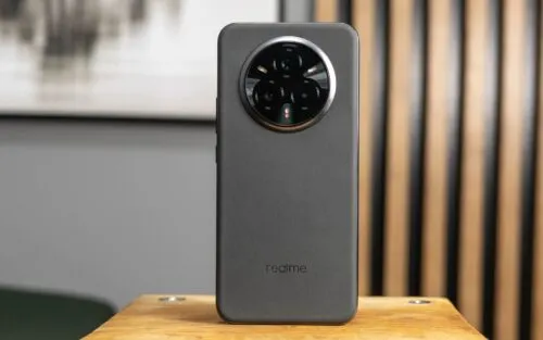 Мегапопулярный Realme сливают за бесценок. У него топовый экран и навороченные камеры 