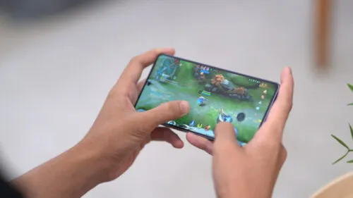 3 бюджетника, которые подойдут даже геймерам. От монстра автономности Tecno до хита Xiaomi Poco