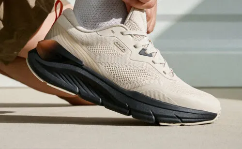 Эти кроссовки из Китая – отличный выбор для тренировок. Они дешевеют на Яндекс Маркете