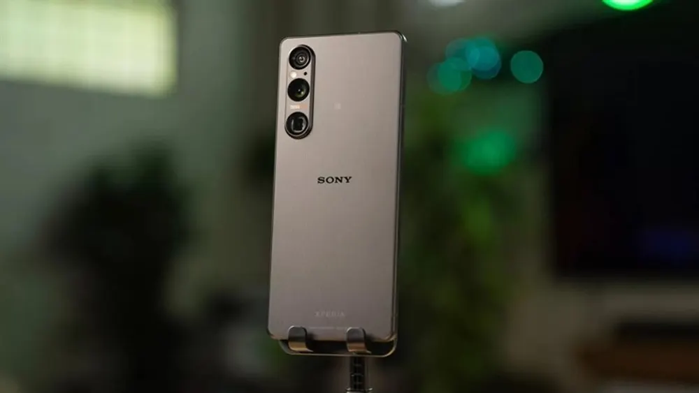 Вышел Sony Xperia 1 VII – флагман с разъемом для наушников. Это элитный камерофон с крутейшим дисплеем