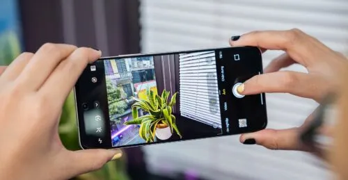 5 лучших камерофонов в 2025 году – они правда круто снимают. От свежего Honor до топового iPhone