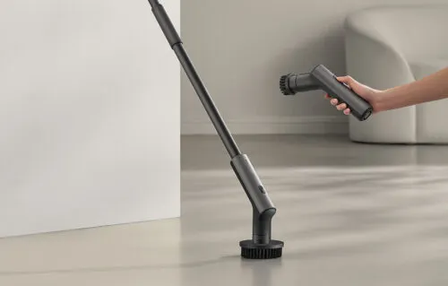 Нашли шикарный гаджет для уборки в самых труднодоступных местах. Эту щётку Xiaomi вы точно видели в TikTok