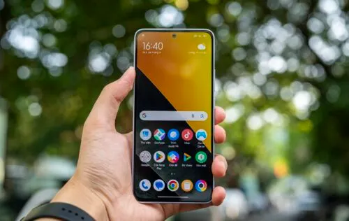 Главный бюджетник Xiaomi Poco отдают по минимальной цене. Теперь его точно стоит брать 