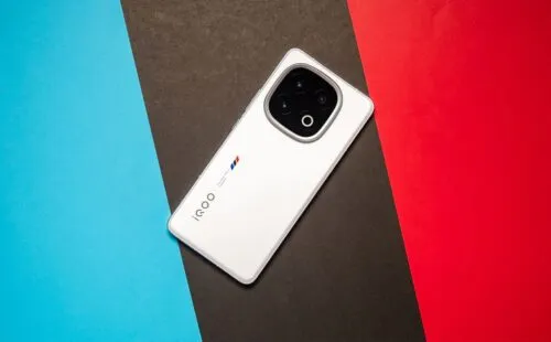 Что выбрать — Samsung Galaxy S25 Ultra или iQOO 13? Битва мощнейших Android-флагманов