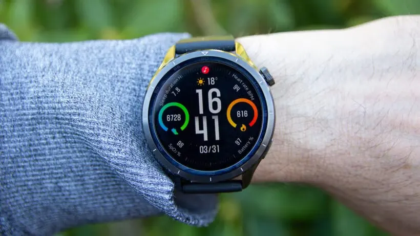 Эти Xiaomi — самые стильные смарт-часы на рынке. Они поддерживают 150 видов тренировок и работают две недели без подзарядки