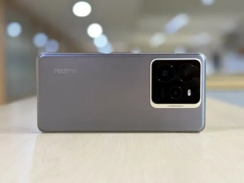 Главный Realme отдают за бесценок. Теперь его можно брать не глядя 