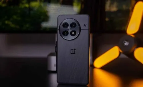 Самое время брать OnePlus 13. Флагман рухнул в цене