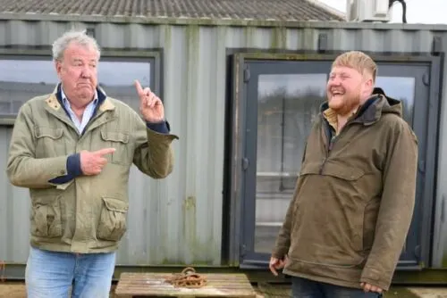 В «Ферме Кларксона» увидели странный ляп на монтаже. Джереми объяснил, что это хитрая пасхалка