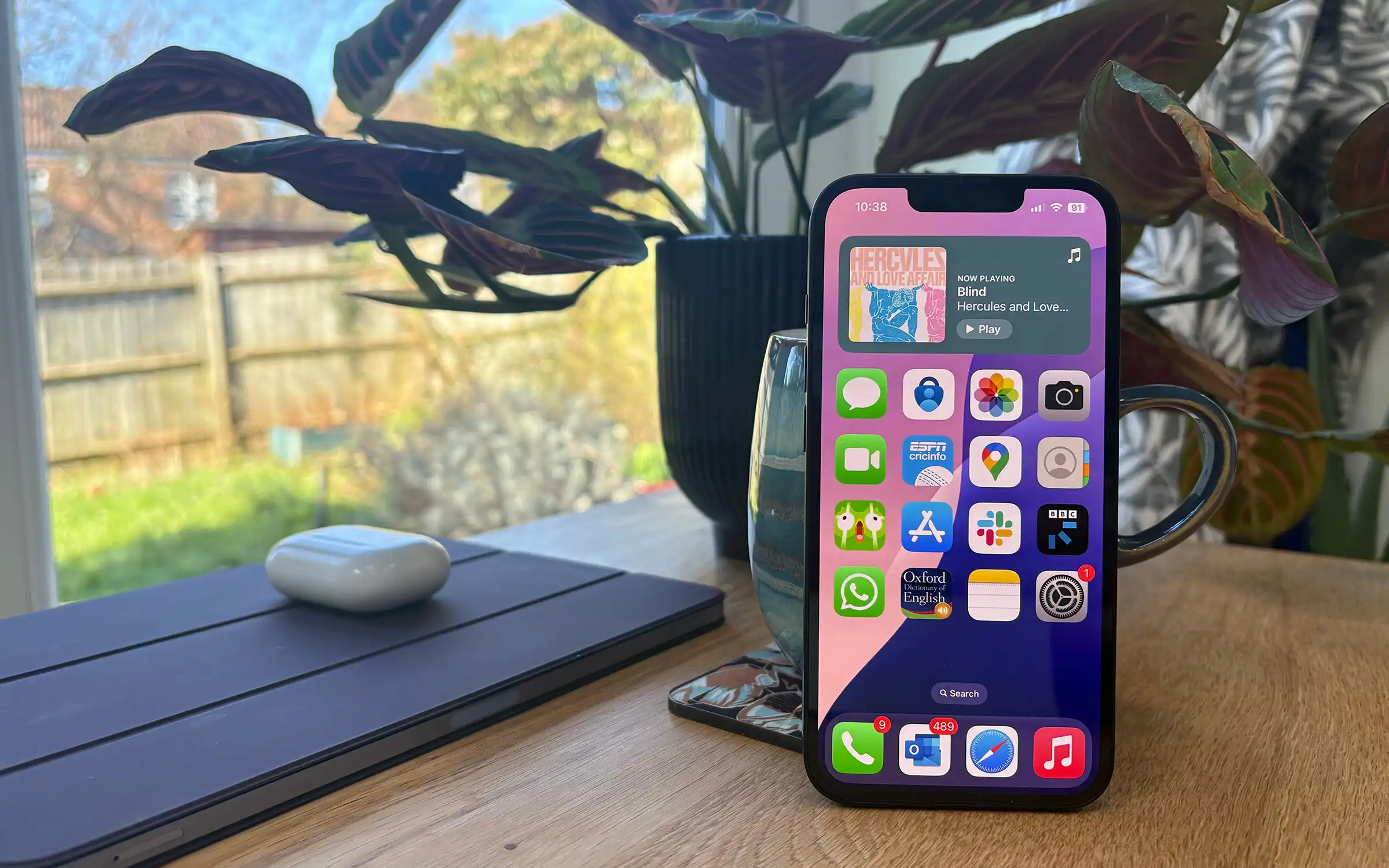 iPhone 16e радикально подешевел в России. Сейчас это самый выгодный смартфон за свой прайс