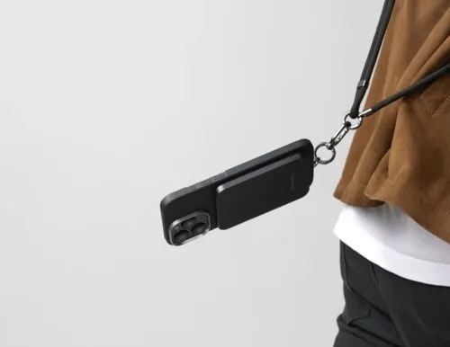 Этот ультратонкий пауэрбанк от Pitaka идеально дополнит ваш iPhone. Компактный, лёгкий и стильный