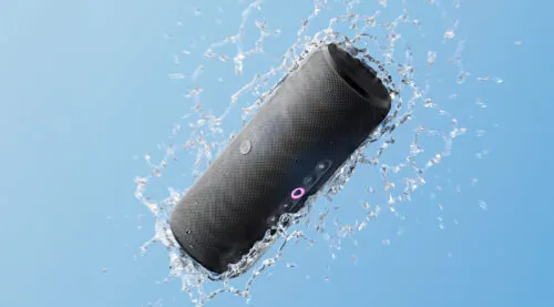 Первая умная портативная колонка Яндекса впервые подешевела. Брать или нет?