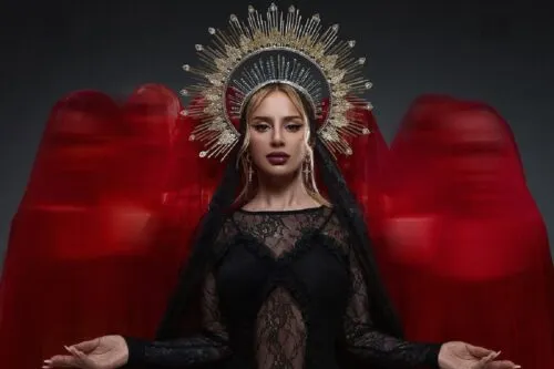 Почему Анна Асти больше не выпускает хиты? Певица-царица разошлась с важным человеком