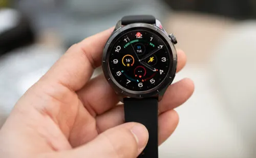 «Не хуже Apple Watch, а то и круче». Стильные смарт-часы Xiaomi рухнули в цене 