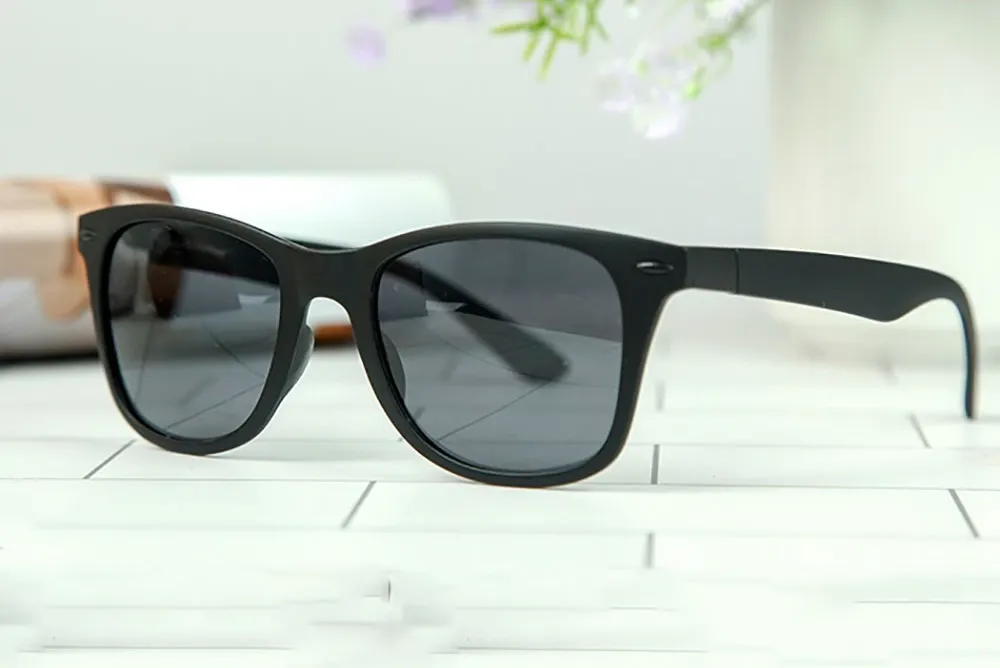 «Удобные и лёгкие, лучшие за такие деньги». Стильные очки Xiaomi Hipster под Ray-Ban рухнули в цене