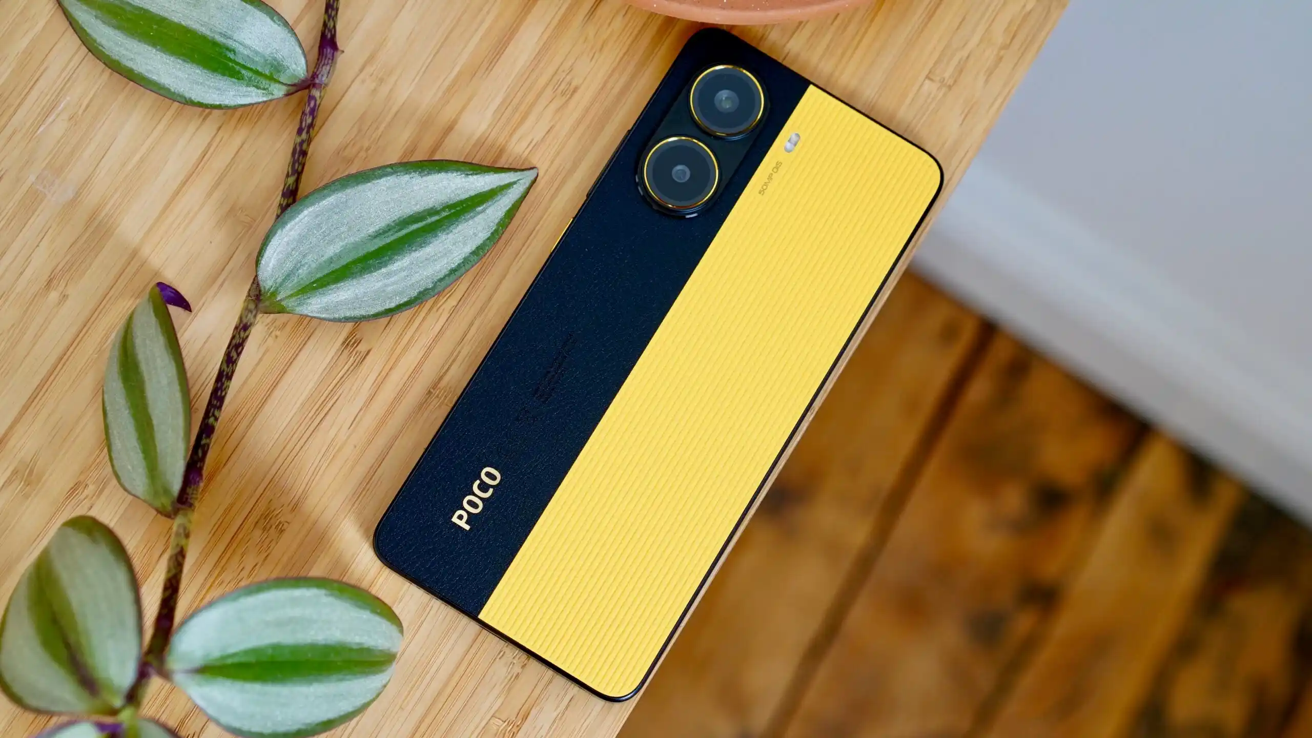 «Рвет всех». Главный бестселлер Xiaomi Poco рухнул в цене