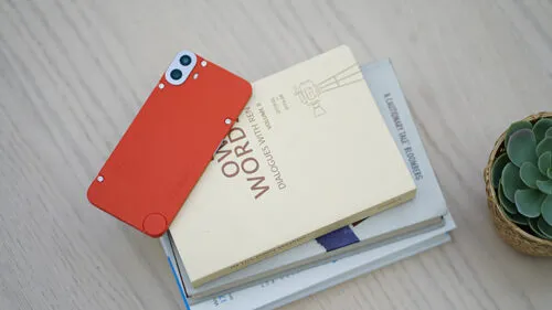 Об этом смартфоне все забыли, а зря. У него уникальный дизайн и оптимальное железо