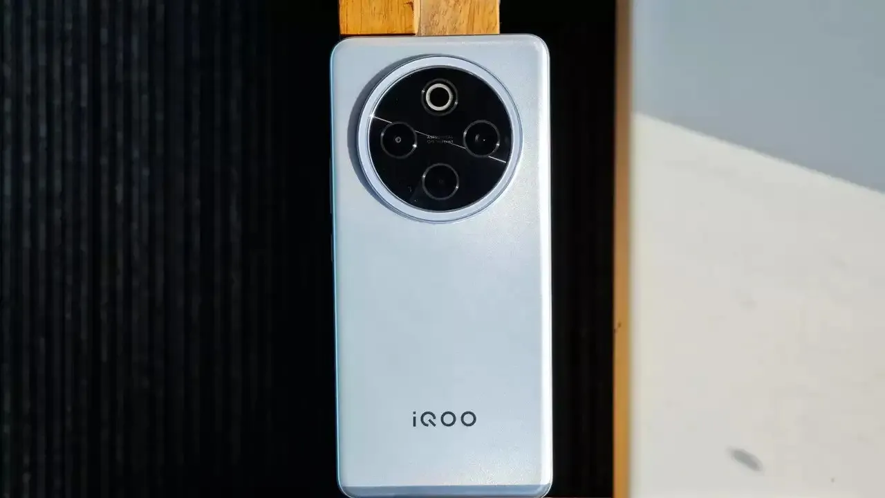 Неизвестный смартфон выносит конкурентов от Xiaomi и Realme. Это настоящий король Android-бюджетников