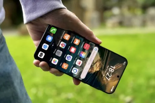 Что выбрать — Huawei Pura 70 Ultra или iPhone 16 Pro? Ответ вас удивит