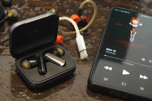 Свежие Realme Buds Air 7 Pro сливают за бесценок. Это лучшие бюджетные наушники на рынке 