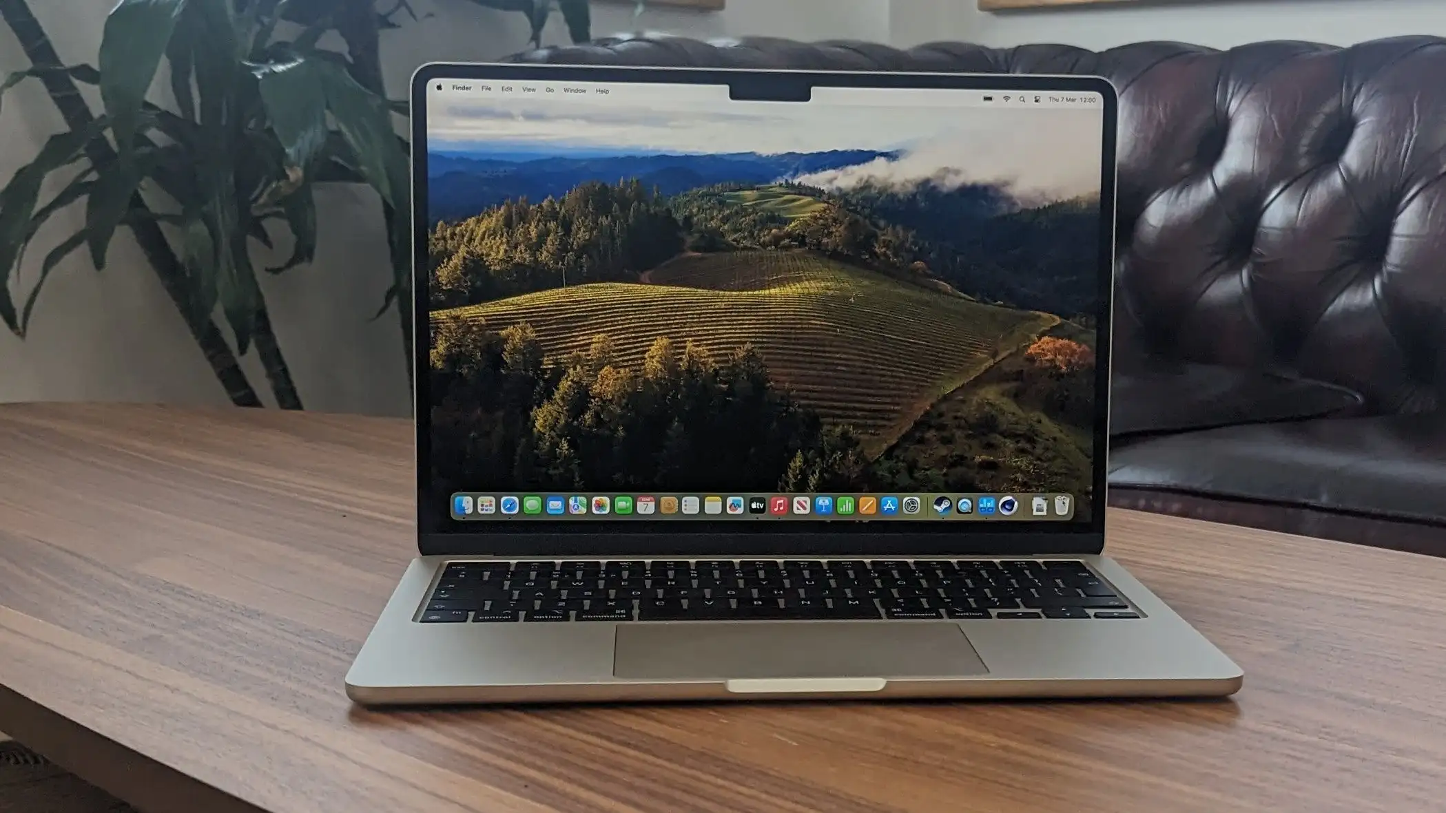 5 самых выгодных ноутбуков на рынке. От актуального MacBook до игрового ASUS