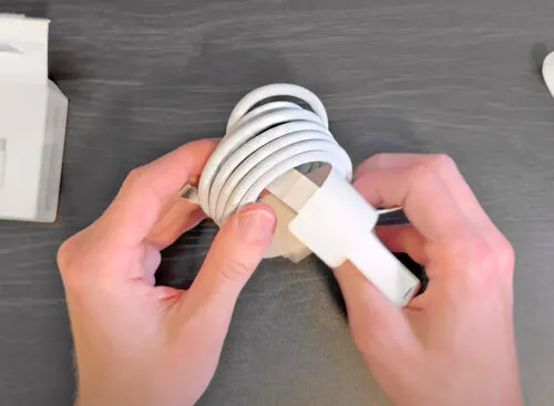 Вот самый надежный зарядный кабель для iPhone и Mac. Он не сломается и не порвется, а еще продается в России