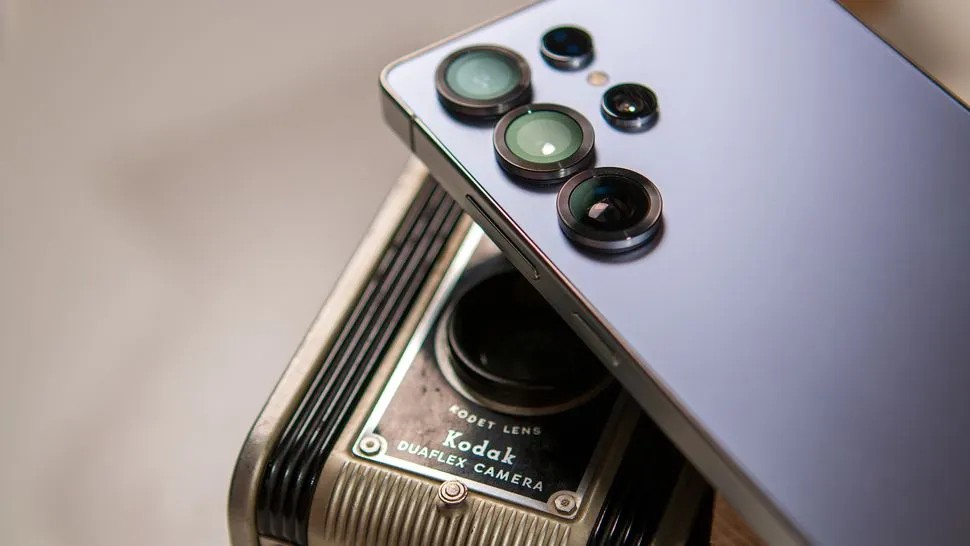 Топовый Samsung Galaxy обесценился на Маркете. Это настоящий король Android-смартфонов