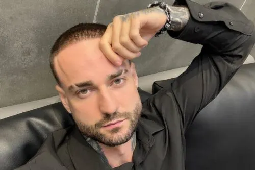 Куда пропал блогер Афоня? Бывший пранкер с 3 млн подписчиков взял билет из России в один конец