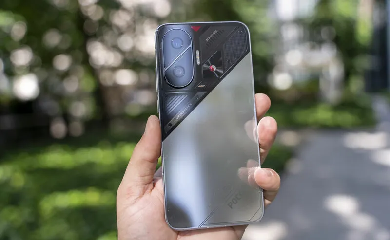 Новейший Xiaomi Poco отдают с неплохой скидкой. Это настоящий убийца флагманов 