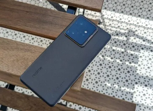 Самое время брать Realme GT 7. Хитовый флагман подешевел на Маркете