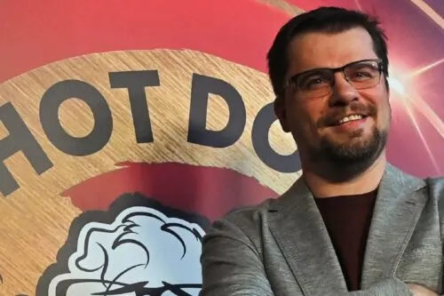 Что не так с ресторанами русских звезд? Блогер проверил реберную Басты и хот-доги Гарика Харламова