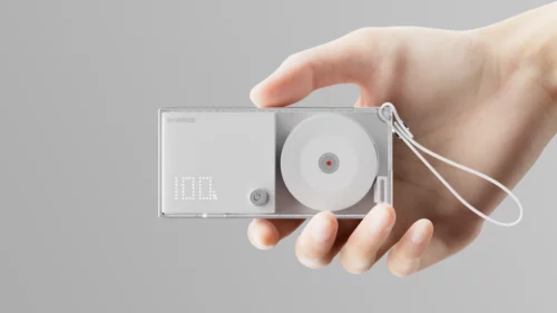 Самый красивый пауэрбанк в мире? У него встроенный кабель и прозрачный корпус