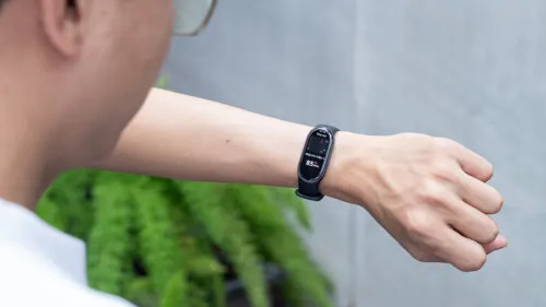 7 гаджетов Xiaomi для спортсменов. От умных весов до топовых беспроводных наушников