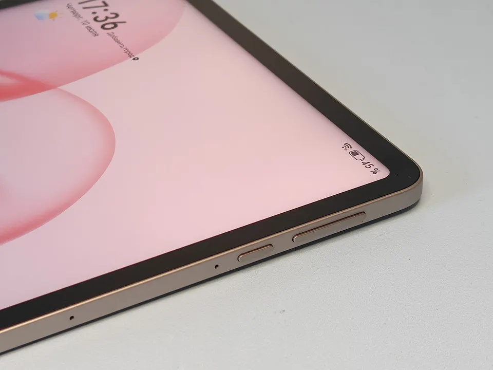 Honor Pad 10 появился в России. У планшета большой экран на 120 Гц, жирный аккумулятор и подарки на старте