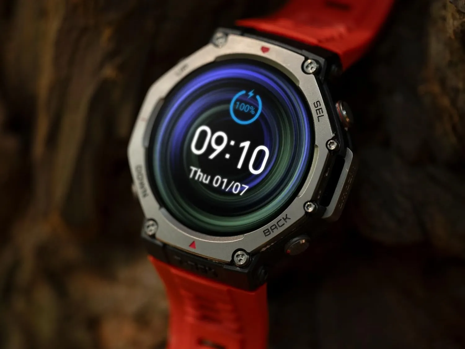 Неубиваемые смарт-часы Amazfit рухнули в цене. Так дешево они еще не стоили 