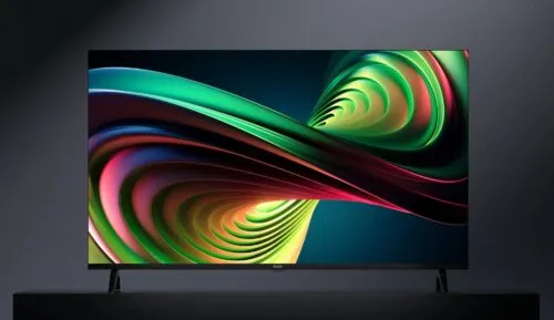 Этот Tuvio — самый выгодный телевизор для спальни. У него 144-герцовый экран и суперудобная ОС 