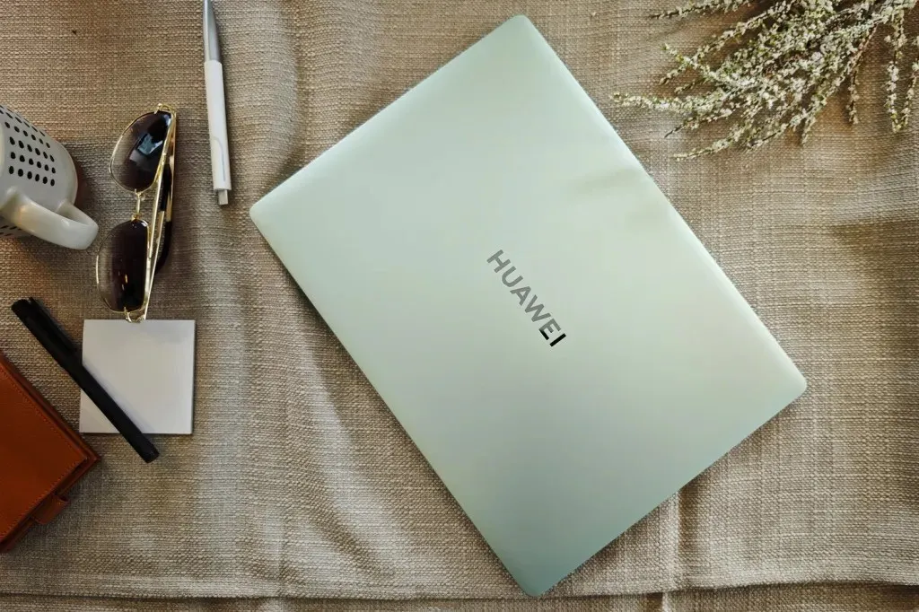 3 ноутбука с шикарными экранами. Бестселлер Huawei и другие хиты