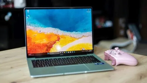 Нашли идеальный ноутбук для офисной работы. У него шикарный экран и топовое железо