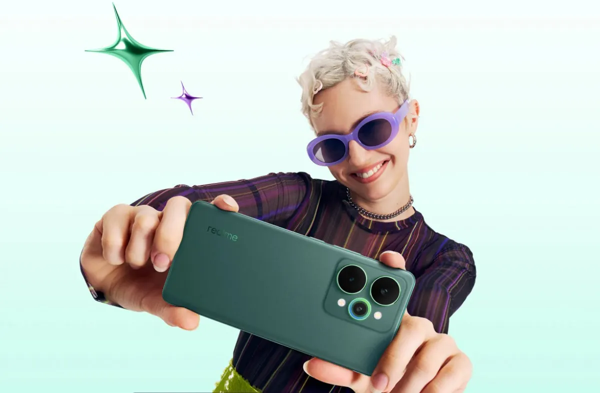Realme 15 Pro очень хорош за свои деньги. У него крутой экран и большая батарея, но нет телеобъектива