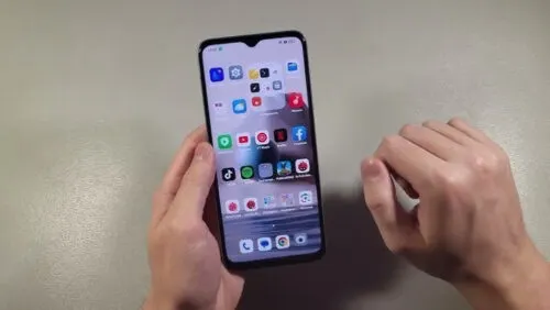 8 лучших смартфонов до 10 тысяч рублей. У всех большой экран и неплохая автономность