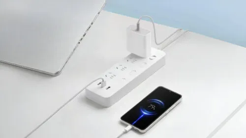 Нашли отличный удлинитель от Xiaomi. У него солидная защита, розетки с выключателями и USB-порты