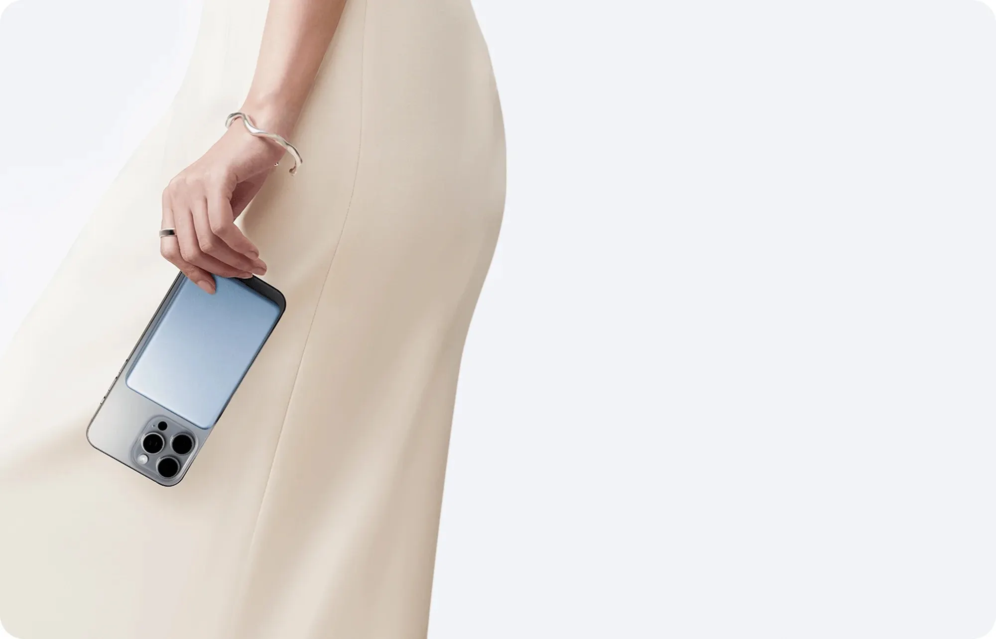 Нашли самый тонкий пауэрбанк Xiaomi по минимальной цене. Отличная замена Pitaka и Benks, но в 4 раза дешевле
