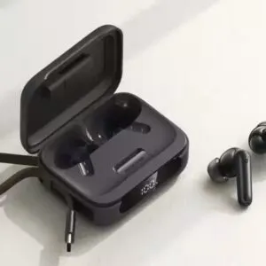 Наушники Soundcore P41i получили кейс-пауэрбанк с выдвижным кабелем. Еще у недорогой гарнитуры мощное шумоподавление