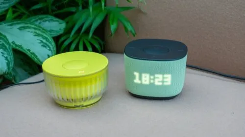 Цены на Яндекс Станции замерли, а колонки VK подешевели. Какие умные устройства брать осенью?