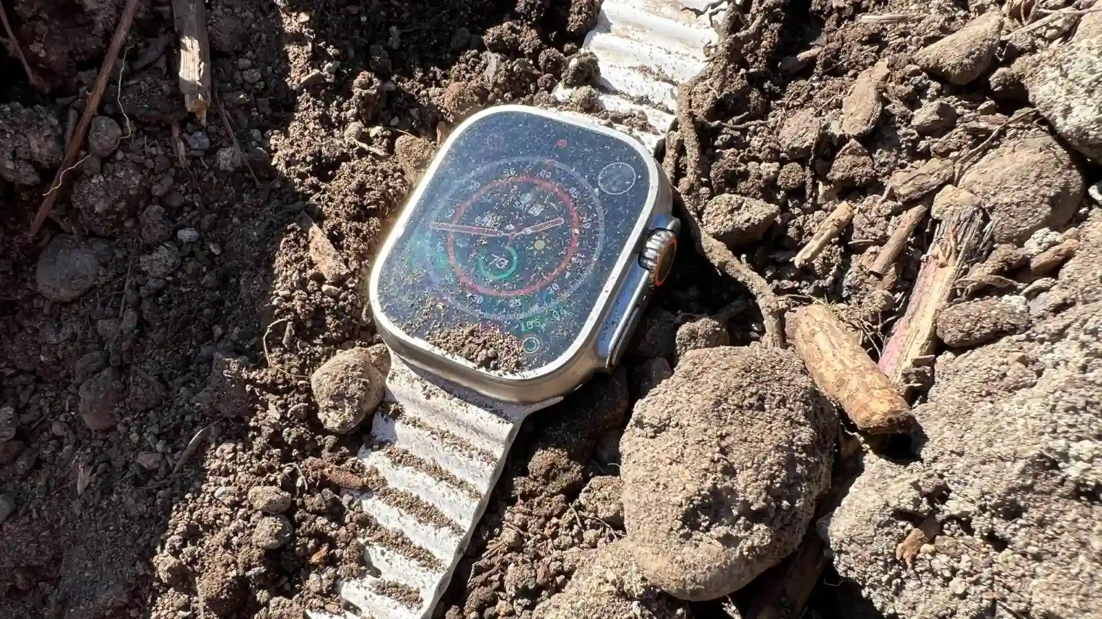 Realme выпустила самого уродливого клона Apple Watch Ultra. Часы уже можно купить за копейки