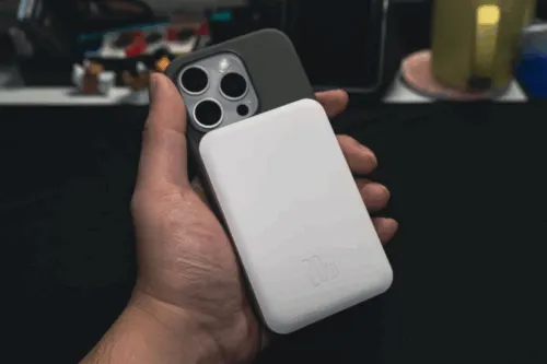 3 недорогих, но крутых пауэрбанка. Есть вариант даже с MagSafe