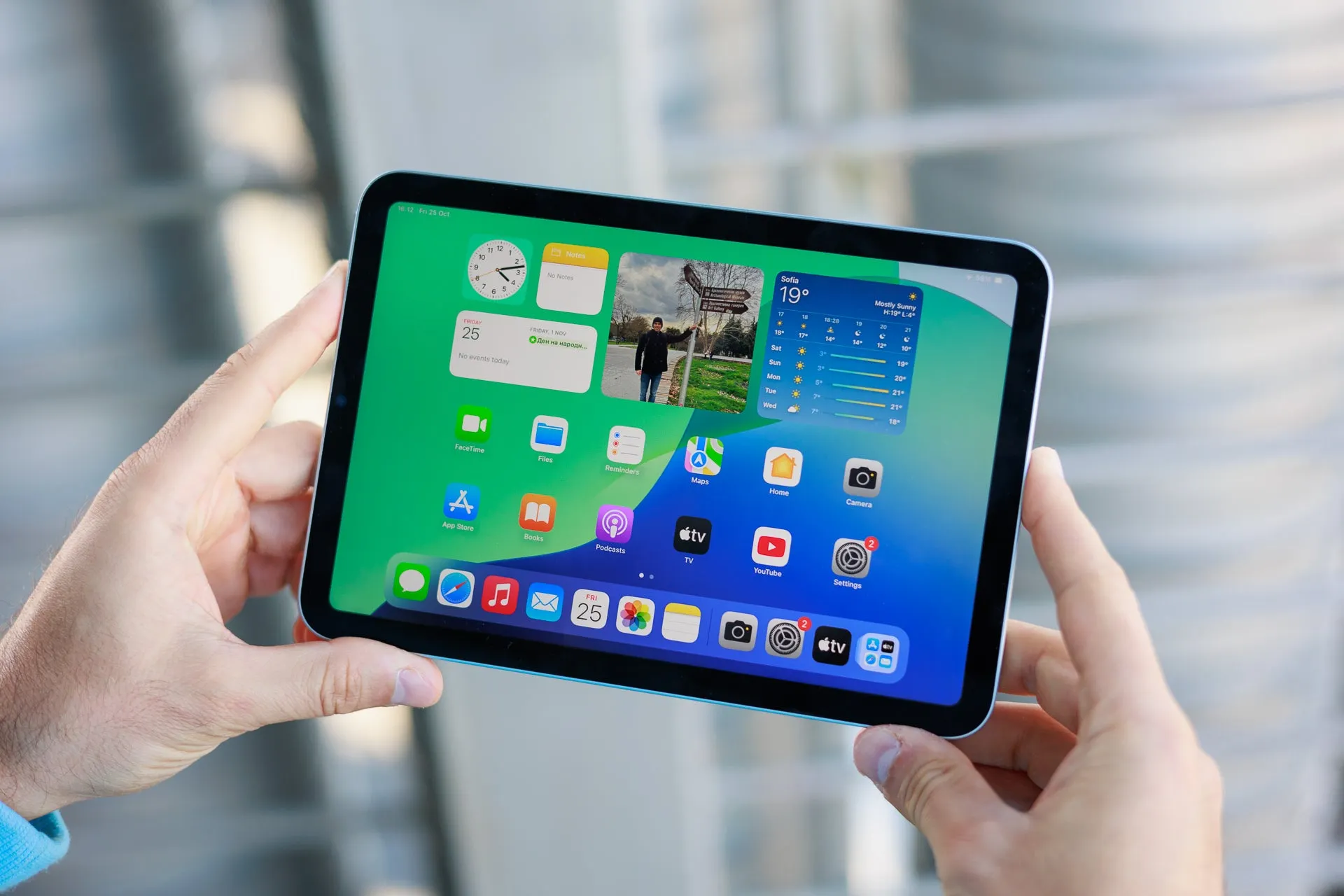 5 компактных планшетов, которые стоит брать осенью 2025 года. От дешёвого Samsung Galaxy до актуального iPad mini