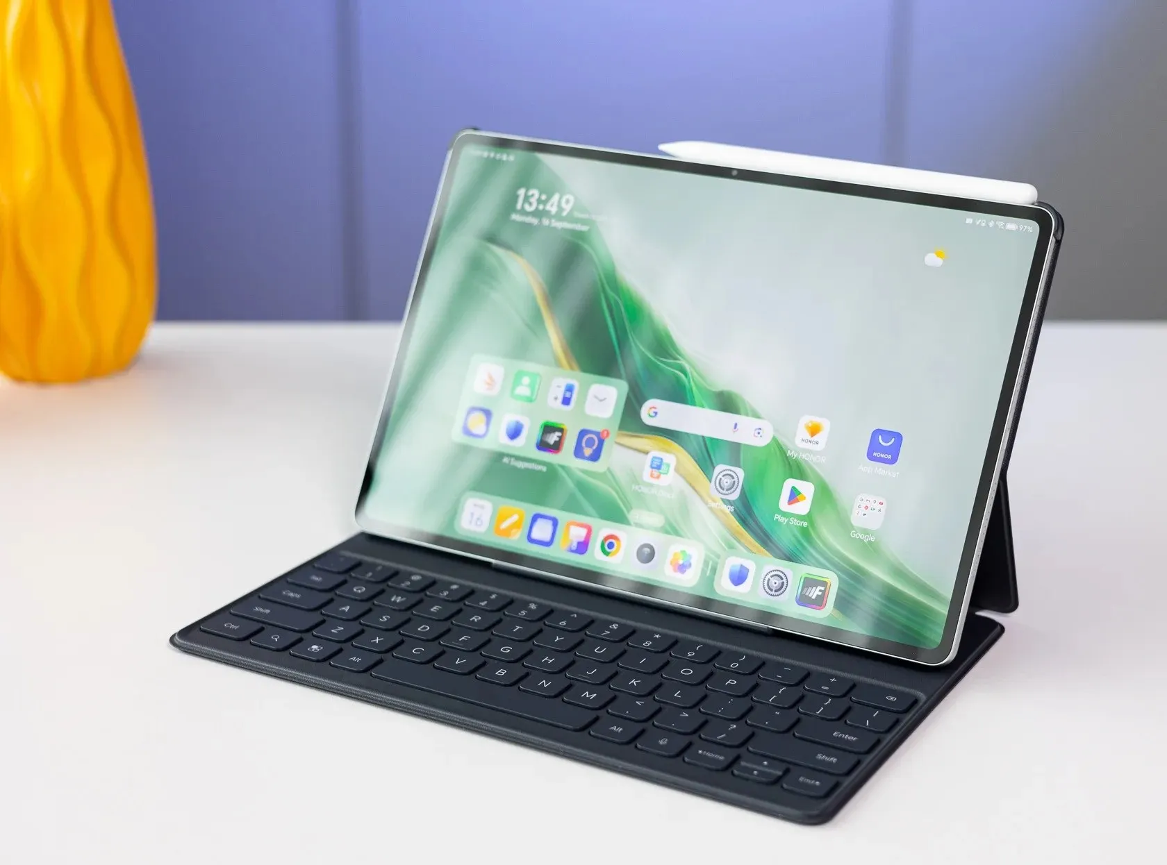 Самое время брать Honor MagicPad 2. Мегапопулярный планшет отдают с неплохой скидкой