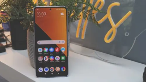 Главный бюджетник Xiaomi Poco подешевел на Маркете. Хватаем, пока он есть в наличии